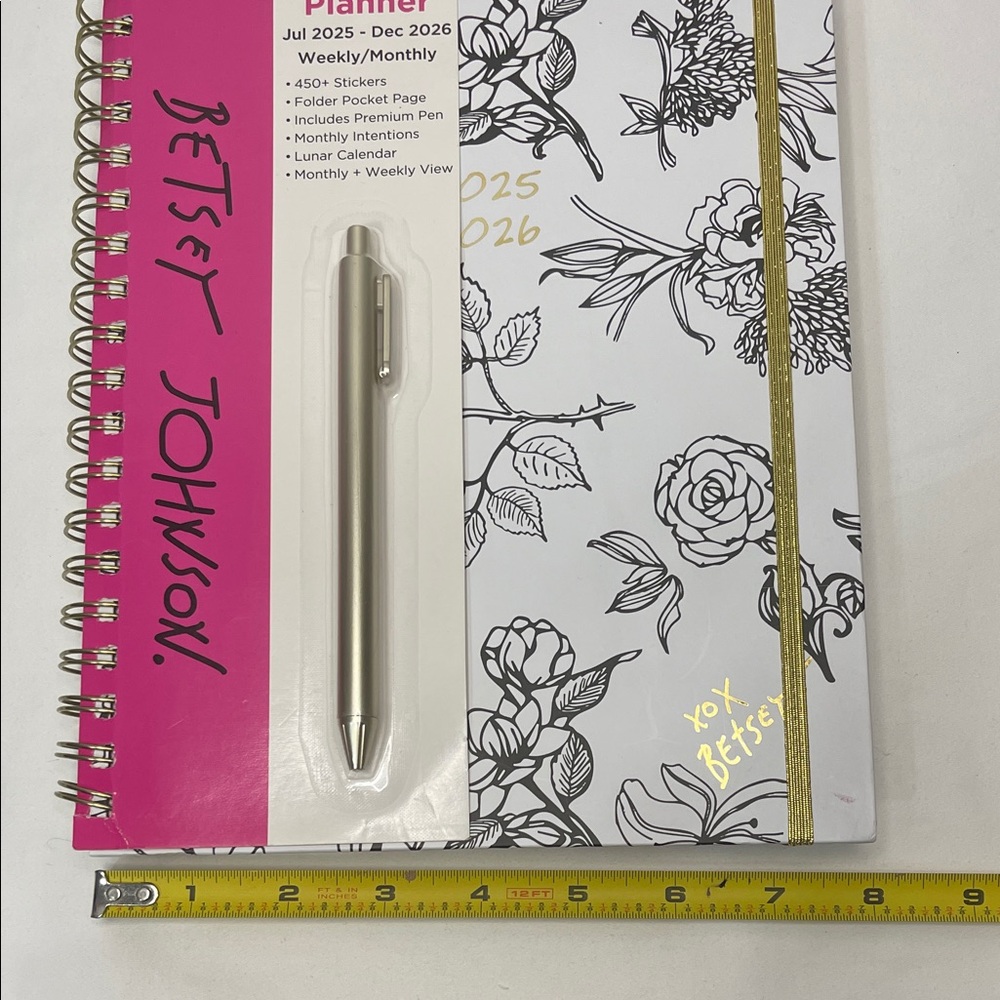 Betsey Johnson Pink and White Floral 2025 - 2026 Planner with Pen - Picture 16 of 16
